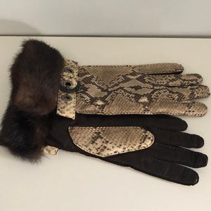 NWT Coach Ladies Python Gloves with mink trim Size 8